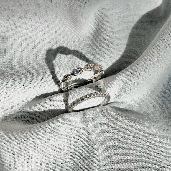 Beautiful view of Minimal Art Deco Eternity Ring